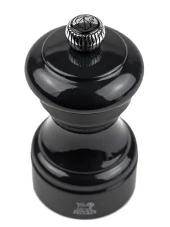 Fashion Bistro Manual wooden pepper mill in black gloss, 10cm For Under £50|Pepper