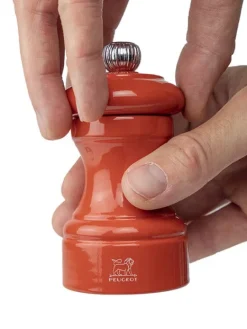 Shop Bistro Manual wooden pepper mill in gloss, 10cm For Under £50|Pepper