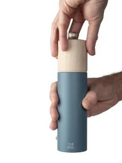 Store Boreal Manual beech wood pepper mill in celestial blue, 21cm Pepper|Pepper Mills