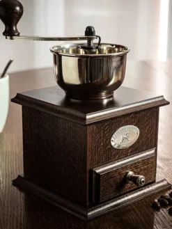 New Brésil Manual coffee mill in walnut-stained beechwood, 21cm Manual Coffee Mills