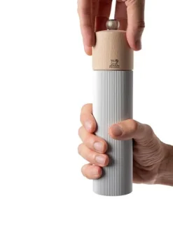 Flash Sale Line Manual salt mill in aluminium and wood, natural, 8,66in Salt|Salt Mills