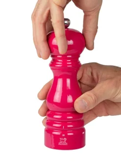 New Paris u'select U'select manual wooden pepper mill in candy pink gloss, 18cm - 7in For The Foodie|Pepper