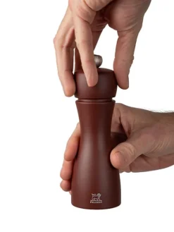 Hot Tahiti Set of manual beech wood salt and pepper mills in cocoa & hazel, 15cm For The Host With The Most|For The Foodie