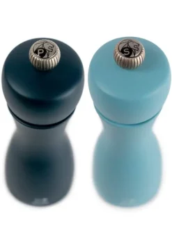 Clearance Tahiti Set of manual beech wood salt and pepper mills in midnight blue & azure blue, 15cm For The Host With The Most|For The Foodie
